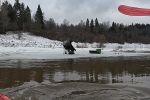 Отважные рыбаки на льду р. Протва.