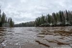 Река Усьва ранней весной.